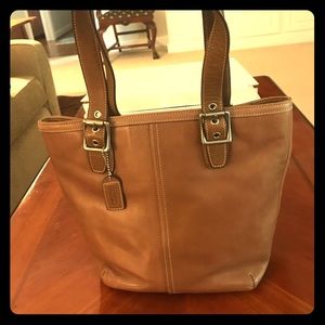 Coach purse / tote/ camel leather bag